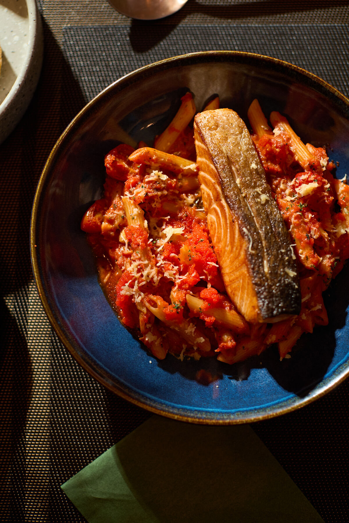 Salmon with tomato and sweetcorn